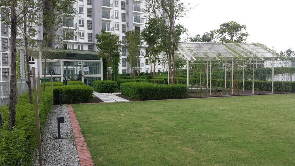 Getaway Residence At Cyberjaya Exterior photo